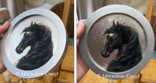 'I am Strong', Friesian horse painting, ø12 cm with silverleaf [for sale]
