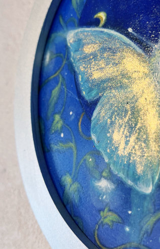 close-up gold powder